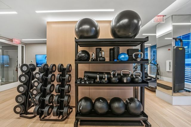 $3,300,000 | 150 Seaport Boulevard, Unit 17C, Boston, MA 02210