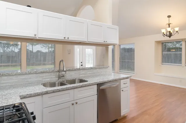 $2,100 | 5306 Acorn Court, League City, TX 77573