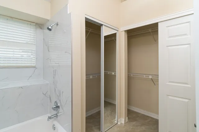 $2,100 | 5306 Acorn Court, League City, TX 77573