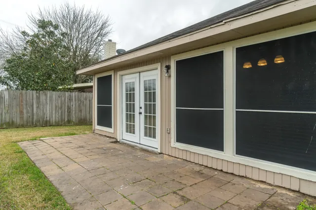 $2,100 | 5306 Acorn Court, League City, TX 77573