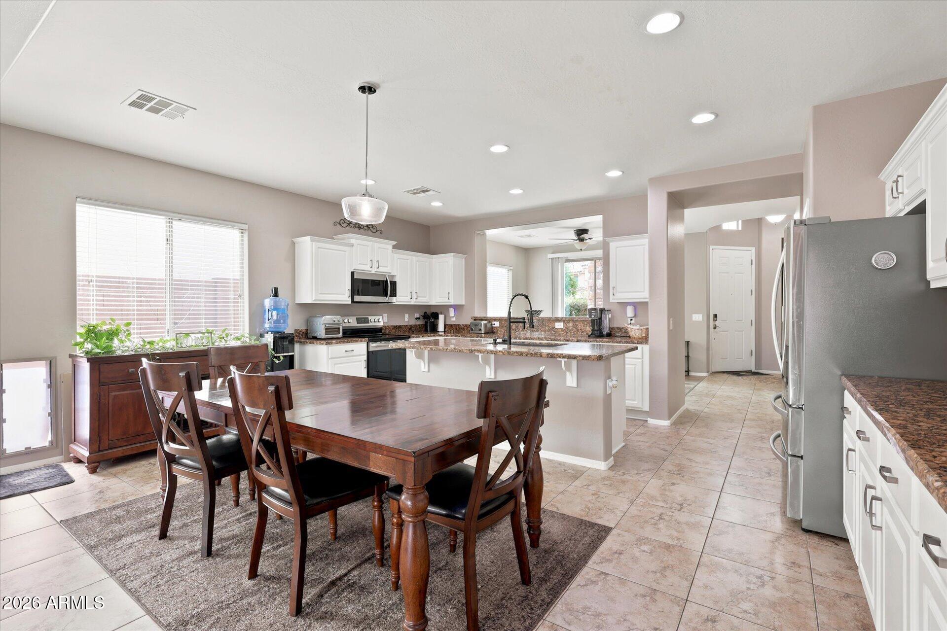 16974 West Rio Vista Lane Goodyear, AZ 85338 - Photo 10 of 38 Eat in Dining