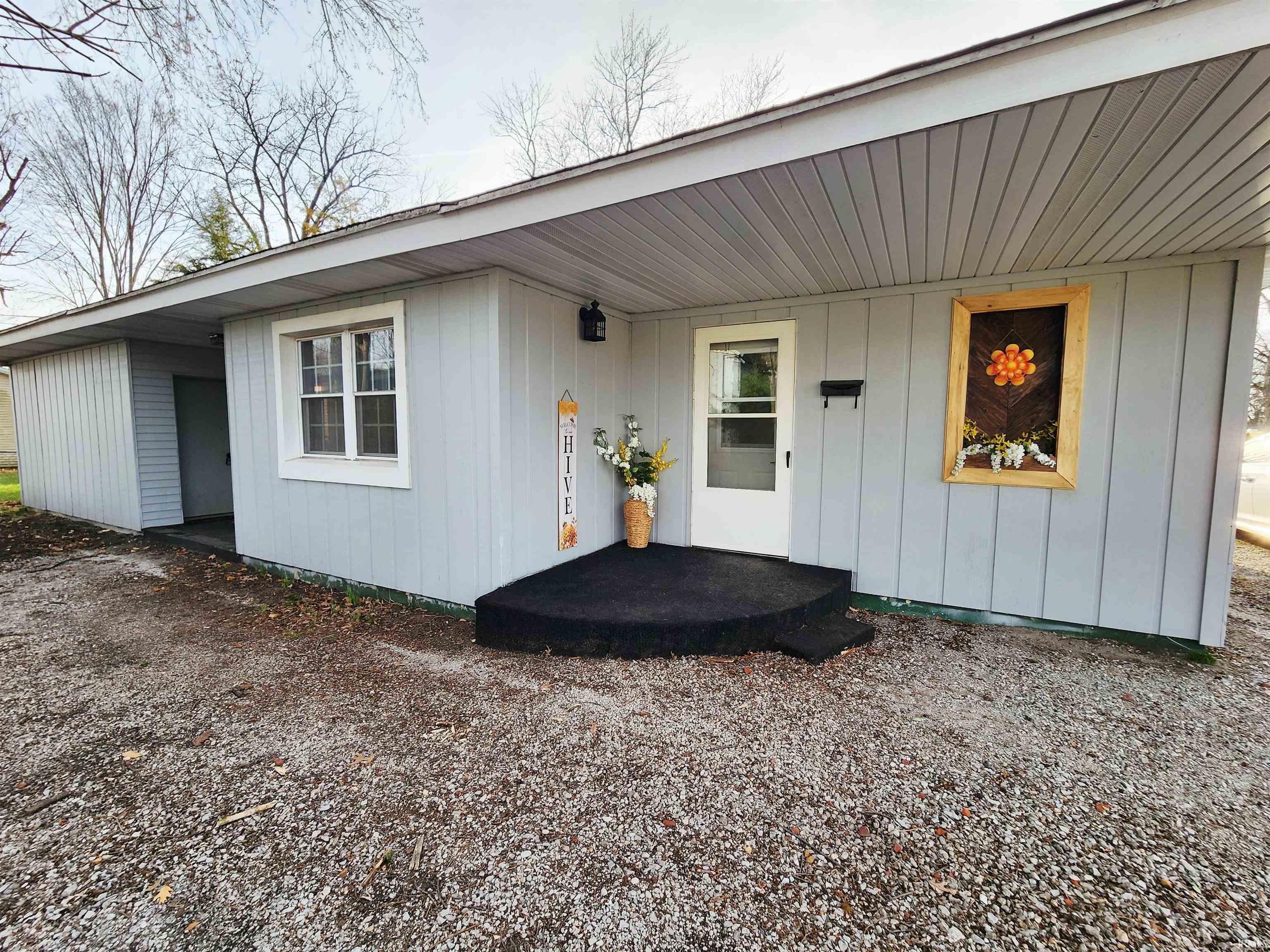 105 West 15th Street Winamac, IN 46996 - Photo 2 of 15