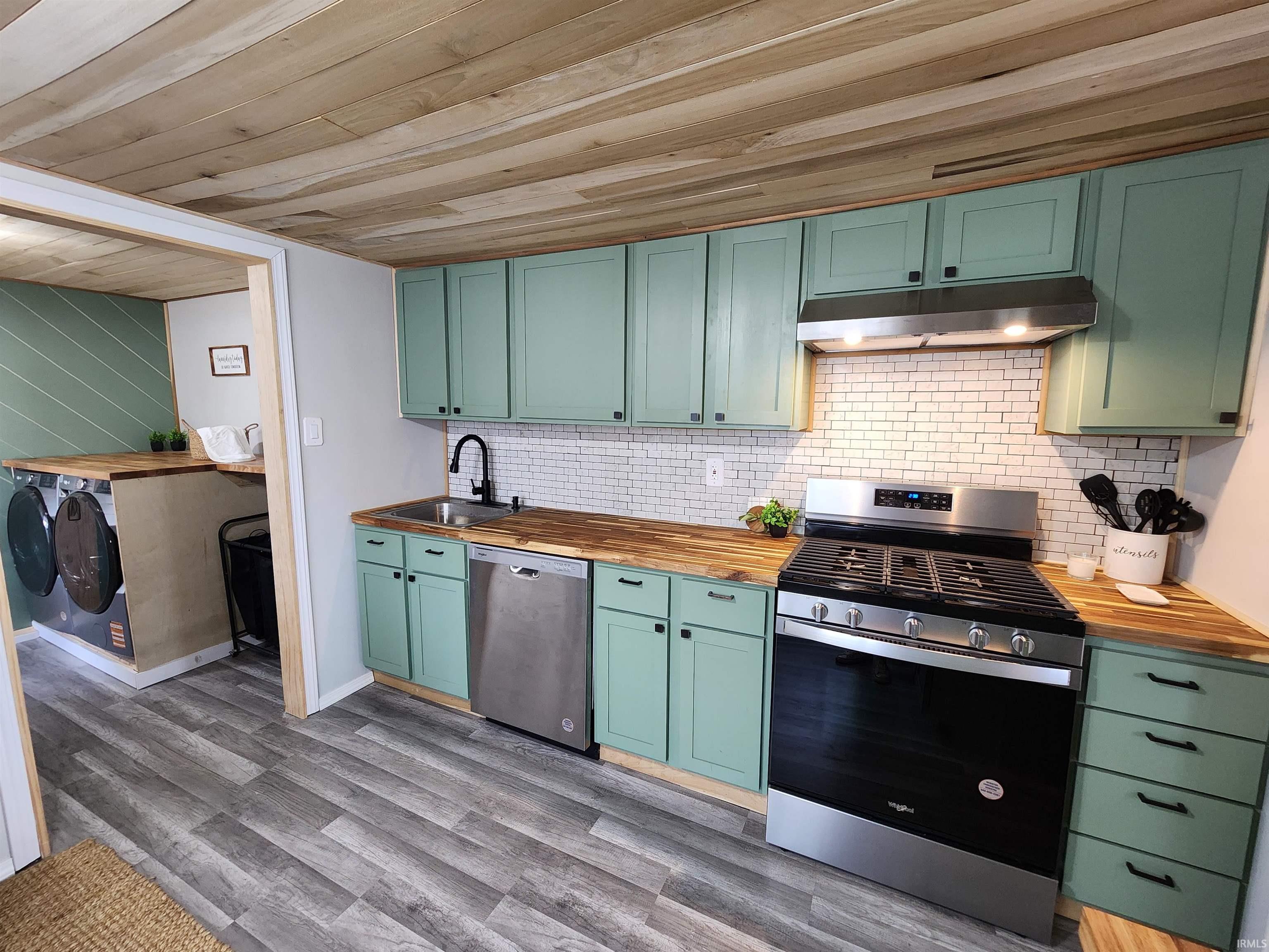 105 West 15th Street Winamac, IN 46996 - Photo 7 of 15