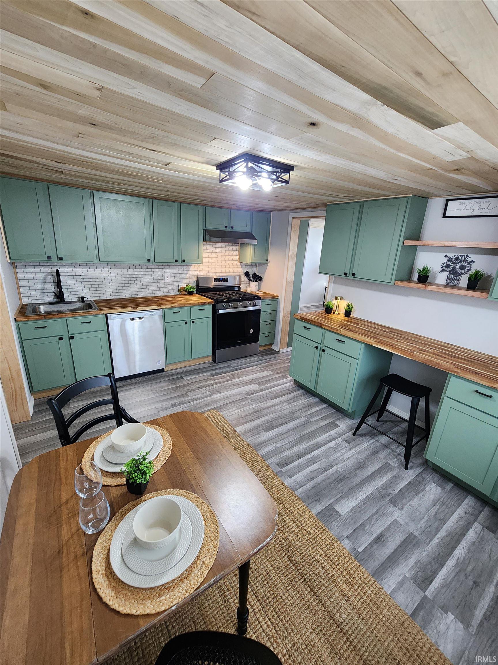 105 West 15th Street Winamac, IN 46996 - Photo 8 of 15
