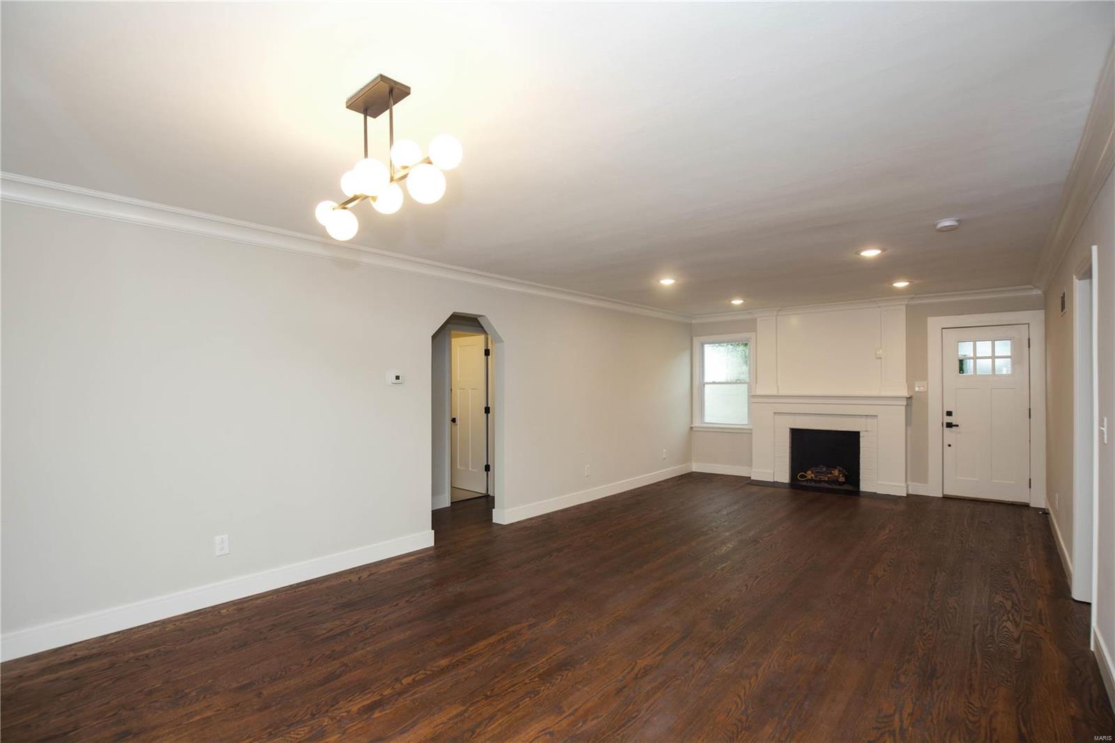 3775 Fee Fee Road Bridgeton, MO 63044 - Photo 4 of 21 Gallery Image 4