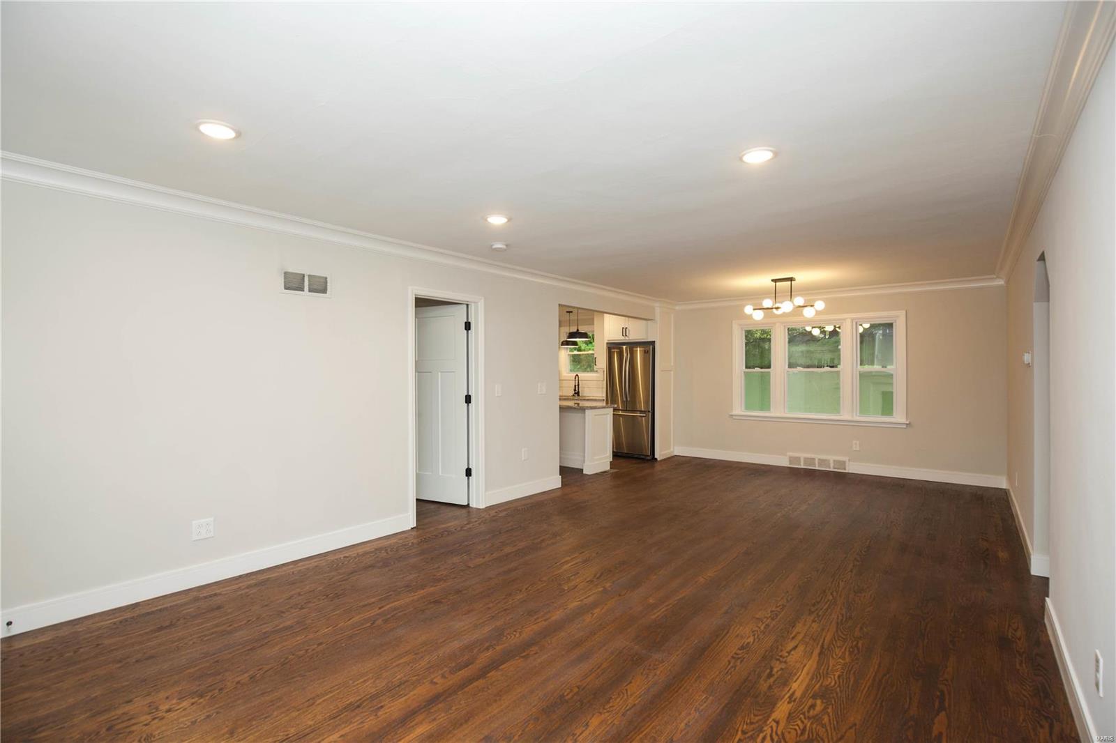 3775 Fee Fee Road Bridgeton, MO 63044 - Photo 5 of 21 Gallery Image 5