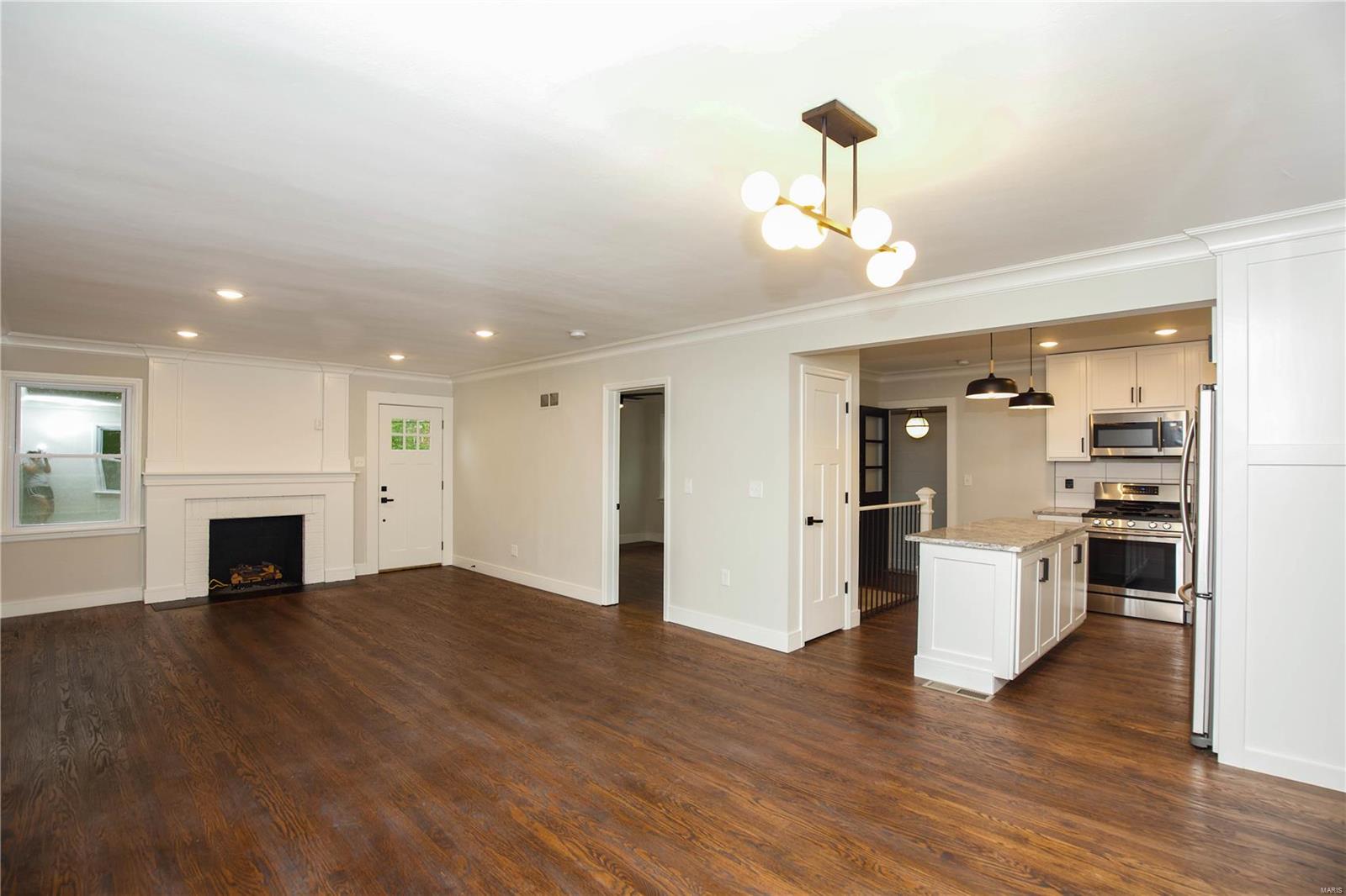 3775 Fee Fee Road Bridgeton, MO 63044 - Photo 6 of 21 Gallery Image 6