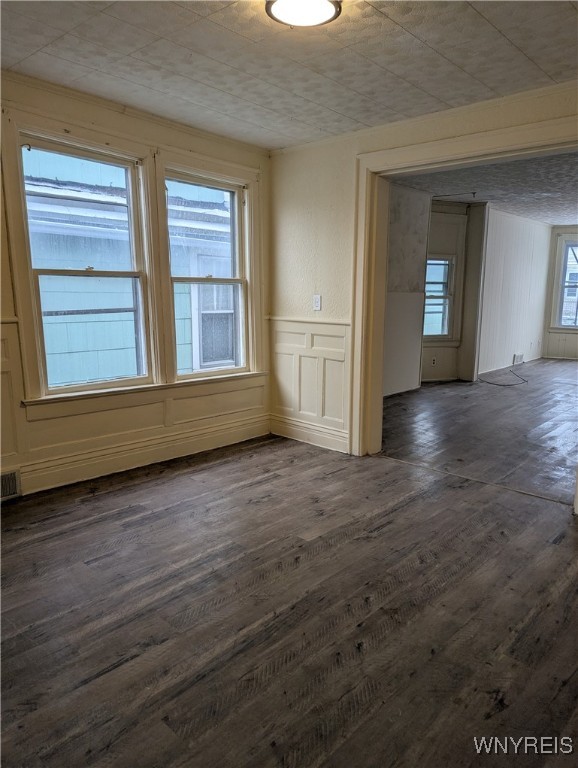 67 Barton Street Buffalo, NY 14213 - Photo 4 of 13