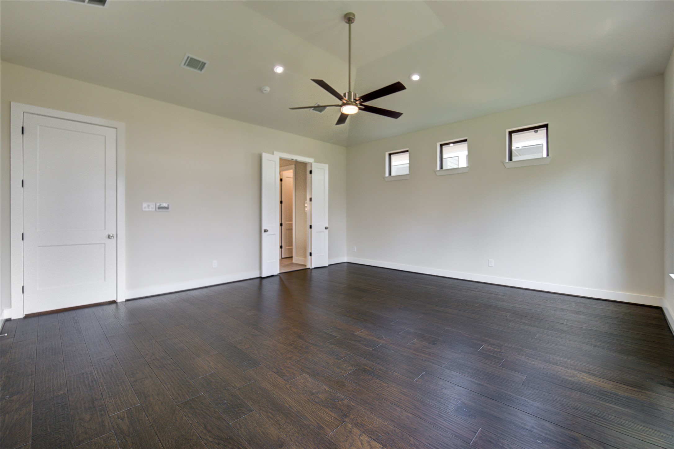 1504 Story Street Houston, TX 77055 - Photo 20 of 45 Another view of the primary bedroom