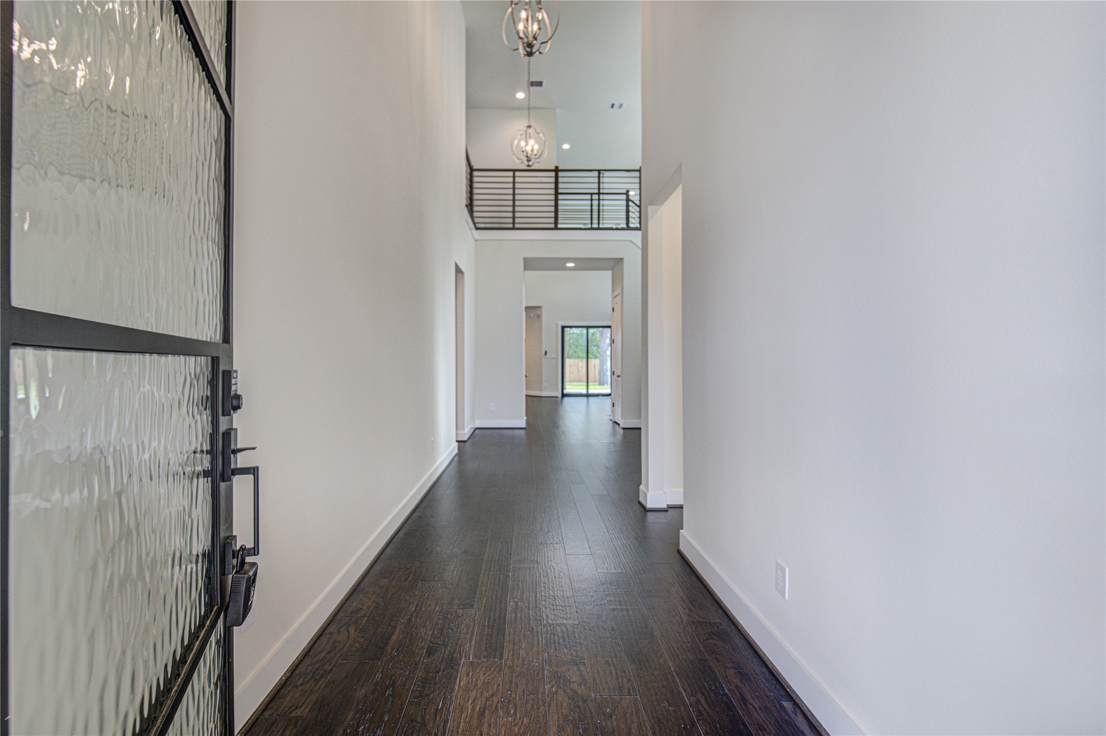 1504 Story Street Houston, TX 77055 - Photo 2 of 45 Stunning entrance is a great place to showcase your art work