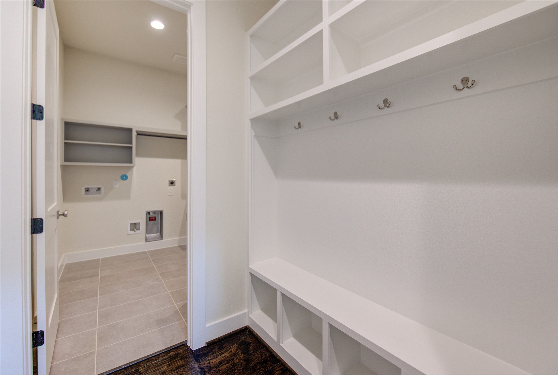 1504 Story Street Houston, TX 77055 - Photo 31 of 45 Mud room is connected to the laundry room and next to the garage