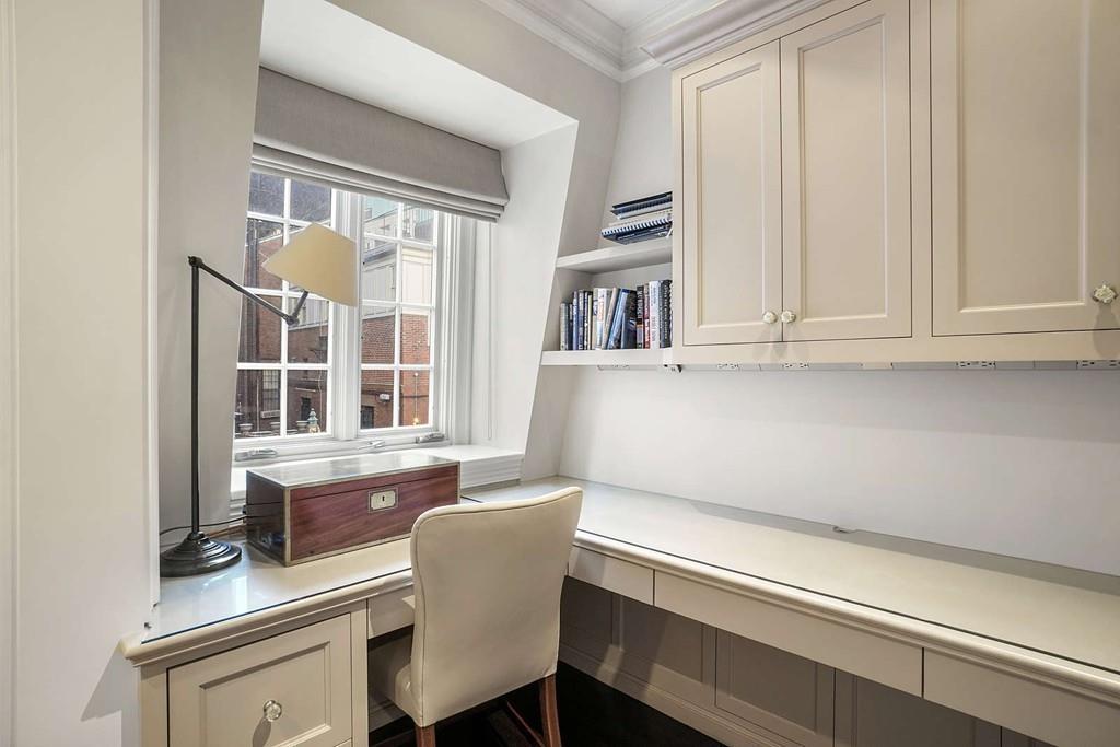 33 Beaver Place Boston, MA 02108 - Photo 15 of 22 a workspace with a window
