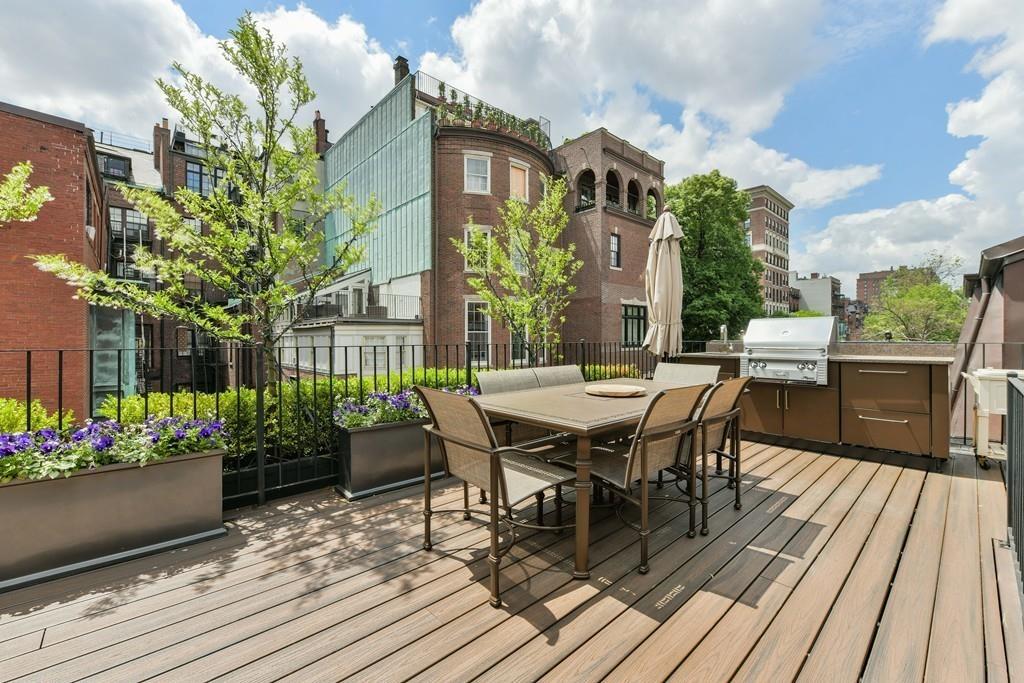 33 Beaver Place Boston, MA 02108 - Photo 21 of 22 a outdoor view with a sitting space