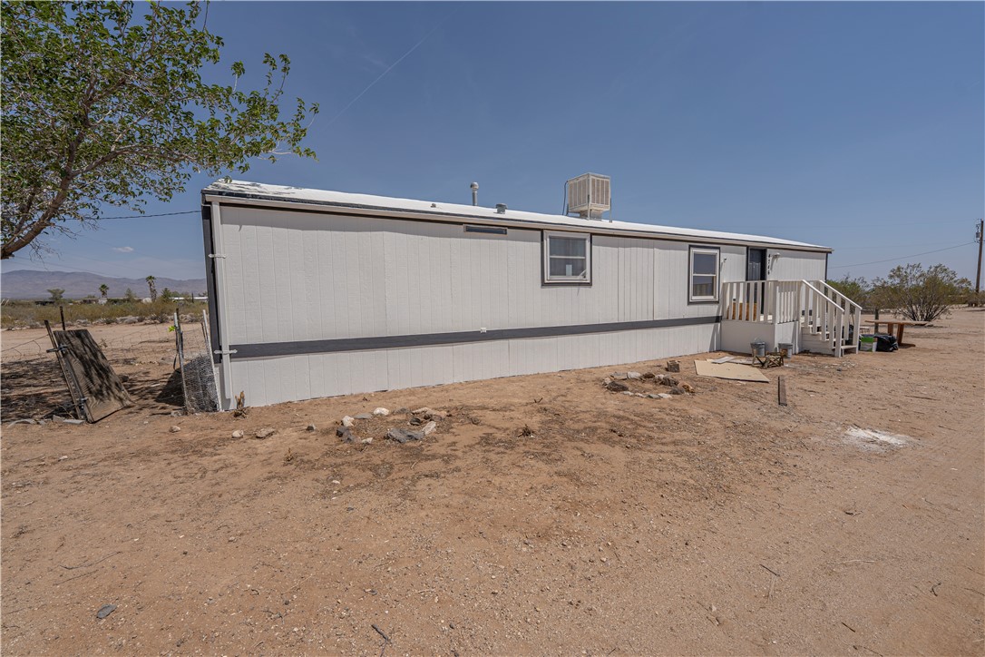 4746 Mormon Flat Road Golden Valley, AZ 86413 - Photo 18 of 26 Side of Structure