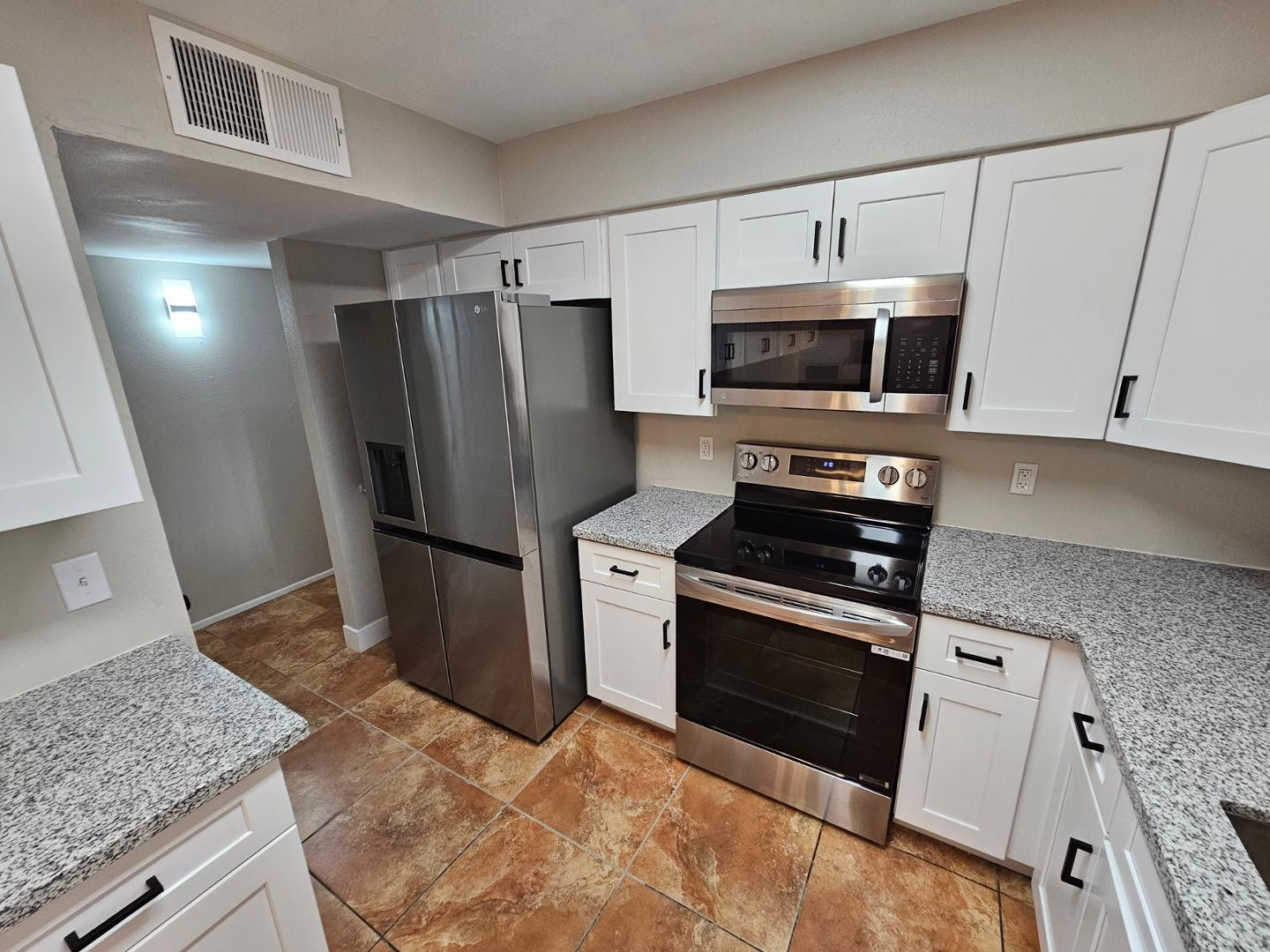 8702 West Pinnacle Peak Road Peoria, AZ 85383 - Photo 4 of 16 Photo #4