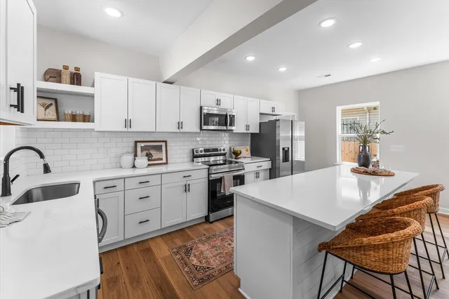 $2,600 | 2310 East 17th Street, Chattanooga, TN 37404