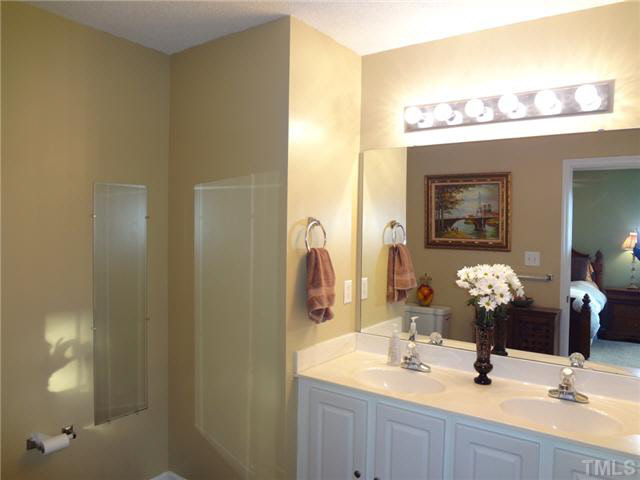 508 Firefly Road Holly Springs, NC 27540 - Photo 14 of 25 Gallery Image 14