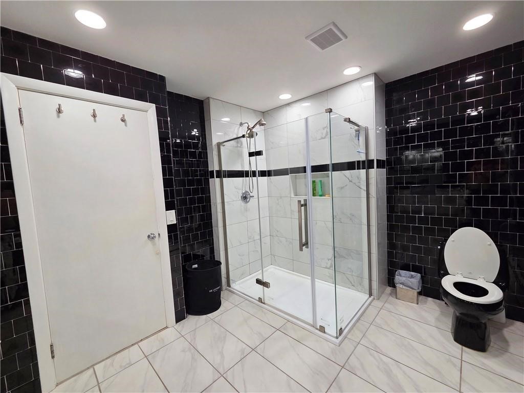 141 Glen Ridge Road Cranston, RI 02920 - Photo 27 of 32