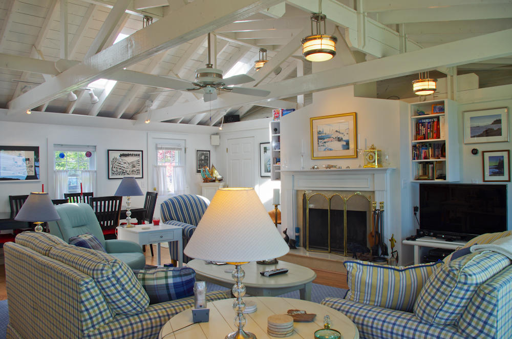 204 Hewes Point Road Islesboro, ME 04848 - Photo 12 of 27 Etcheson interior-4