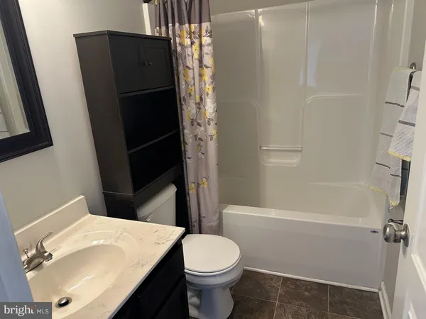 $2,400 | 183 Aylesbury Lane, Martinsburg, WV 25403