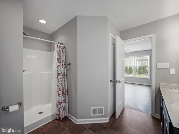 $2,400 | 183 Aylesbury Lane, Martinsburg, WV 25403