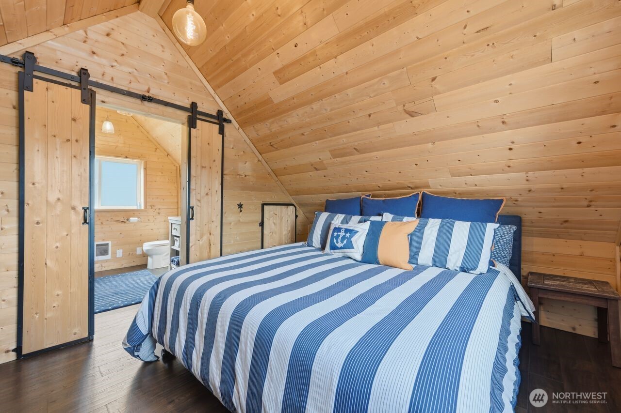 270 Grapeview Point Road Allyn, WA 98524 - Photo 11 of 40