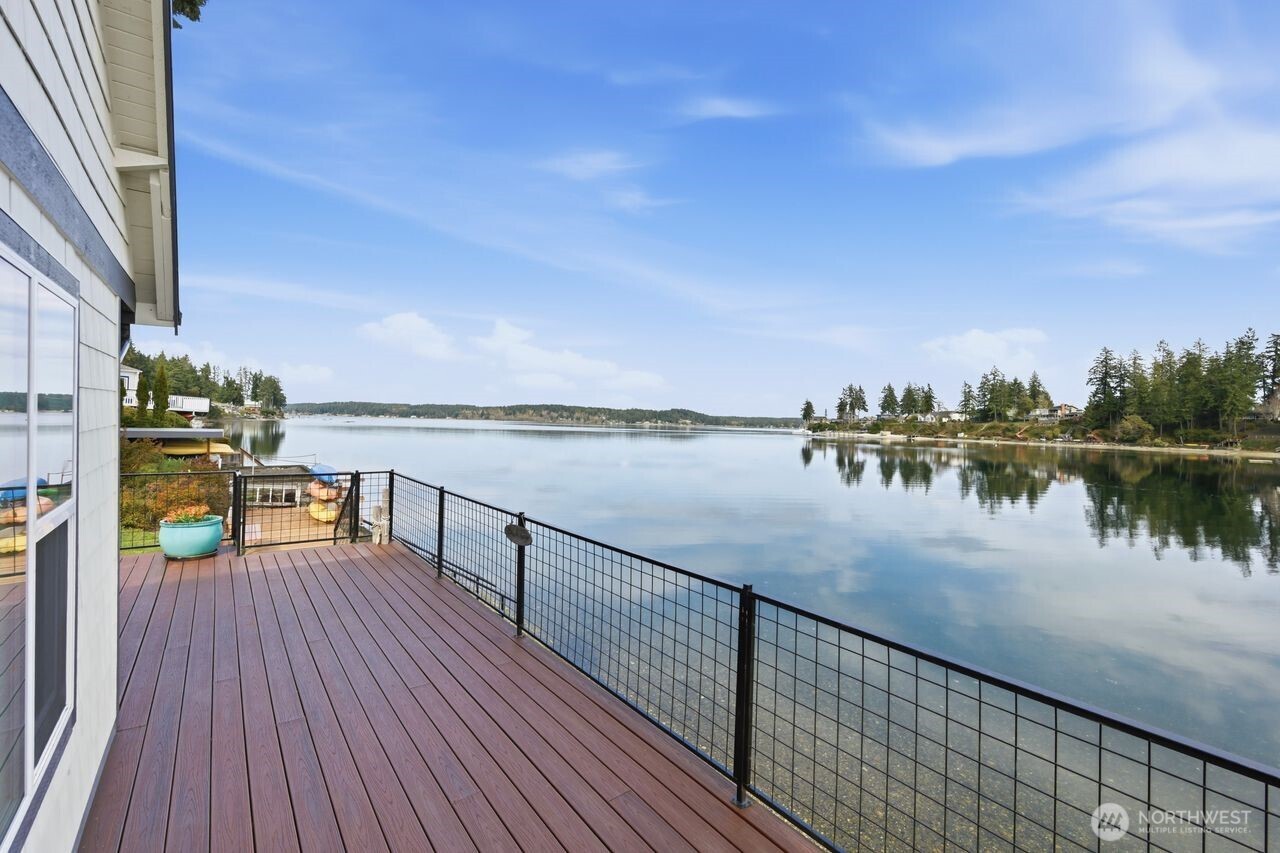 270 Grapeview Point Road Allyn, WA 98524 - Photo 17 of 40