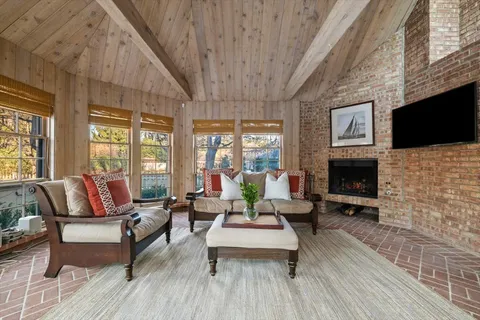 $2,675,000 | 2836 Blackhawk Road, Wilmette, IL 60091