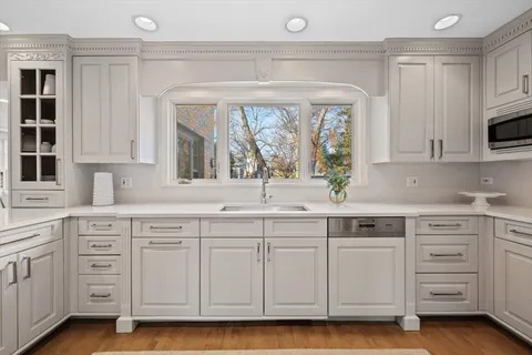 $2,675,000 | 2836 Blackhawk Road, Wilmette, IL 60091