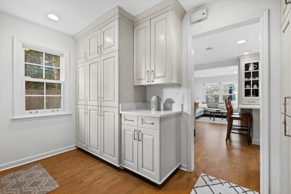 2836 Blackhawk Road Wilmette, IL 60091 - Photo 23 of 73