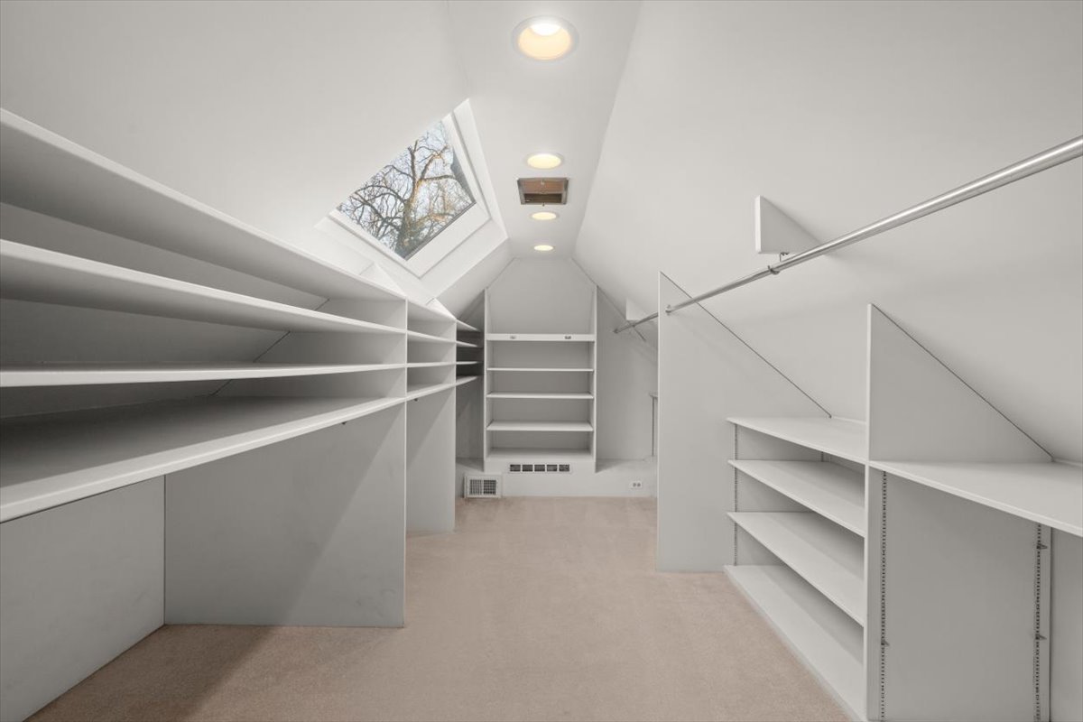 2836 Blackhawk Road Wilmette, IL 60091 - Photo 38 of 73