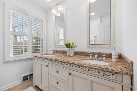 $2,675,000 | 2836 Blackhawk Road, Wilmette, IL 60091