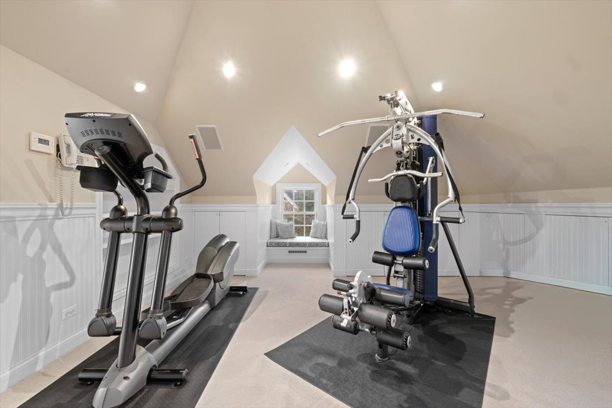 2836 Blackhawk Road Wilmette, IL 60091 - Photo 53 of 73