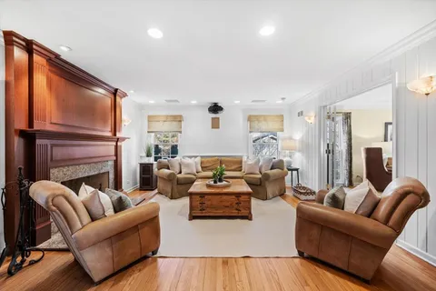$2,675,000 | 2836 Blackhawk Road, Wilmette, IL 60091