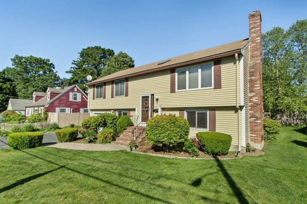 61 Canterbury Road Waltham, MA 02453 - Photo 24 of 30