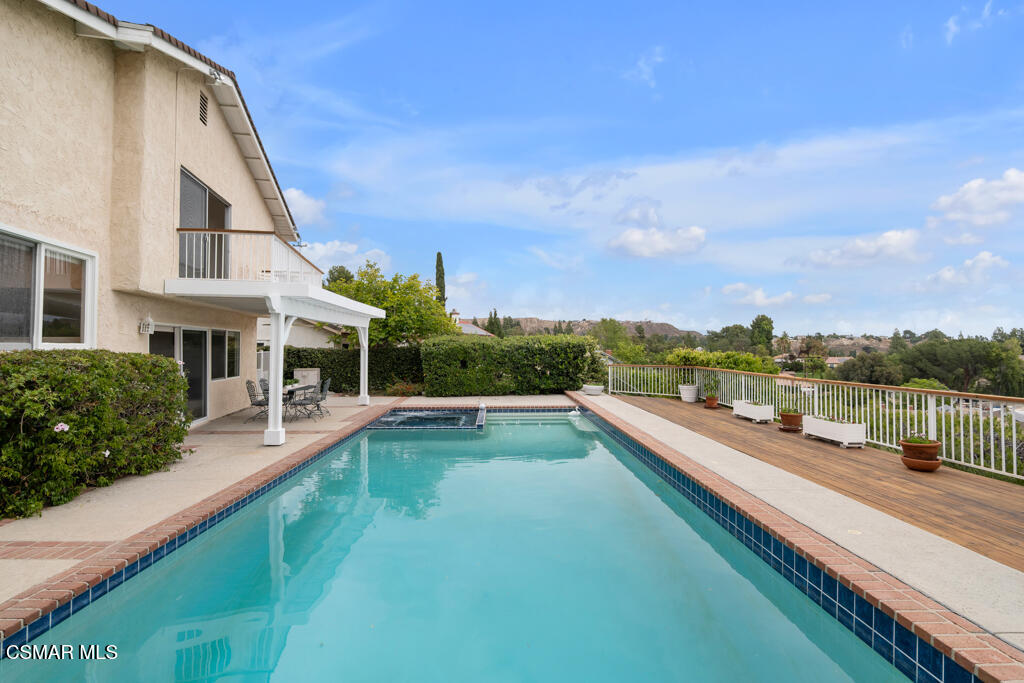 19364 Pauma Valley Drive Porter Ranch, CA 91326 - Photo 41 of 49 19364 Pauma Valley Dr-HsHProd-39