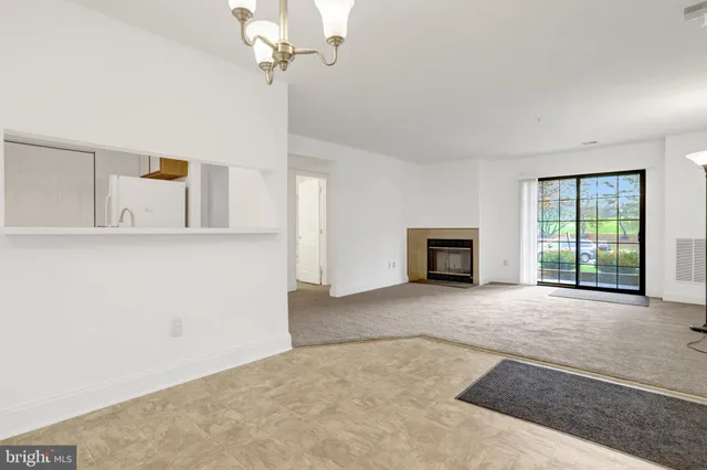 $2,100 | 6917 B Mary Caroline Circle, Alexandria, VA 22310