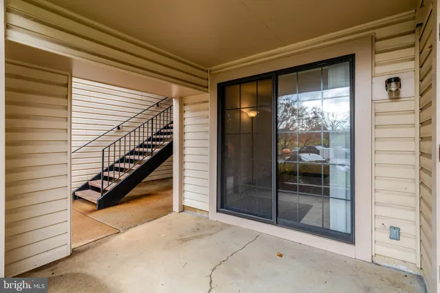 $2,100 | 6917 B Mary Caroline Circle, Alexandria, VA 22310