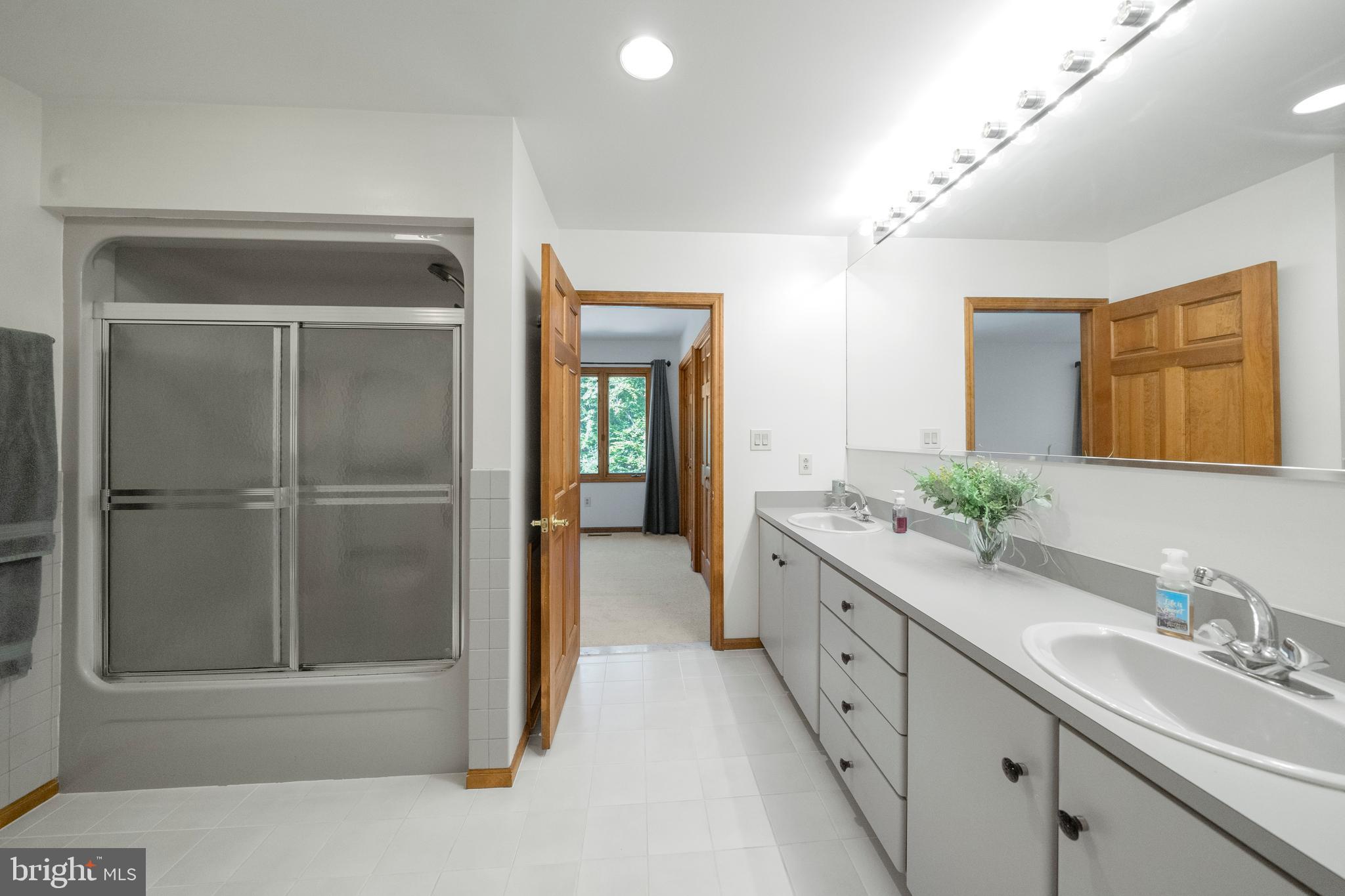 1017 Davis Road Ambler, PA 19002 - Photo 45 of 66 Jack 'n Jill bath on 2nd floor