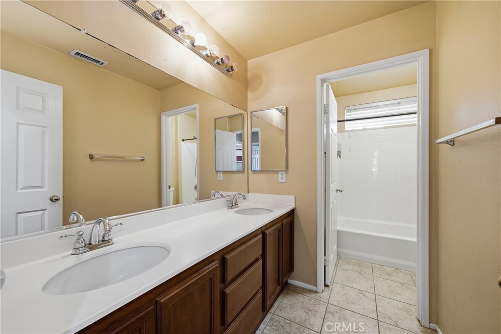 17891 Robusta Drive Riverside, CA 92503 - Photo 34 of 58