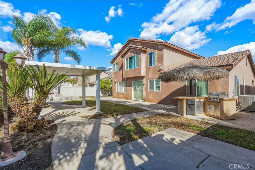 17891 Robusta Drive Riverside, CA 92503 - Photo 6 of 58