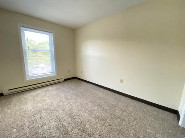 $1,875 | 133 Eastern Avenue, Unit 304, Manchester, NH 03104