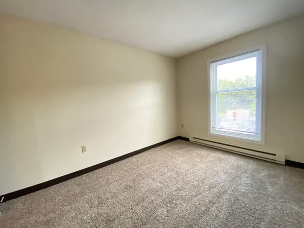 $1,875 | 133 Eastern Avenue, Unit 304, Manchester, NH 03104