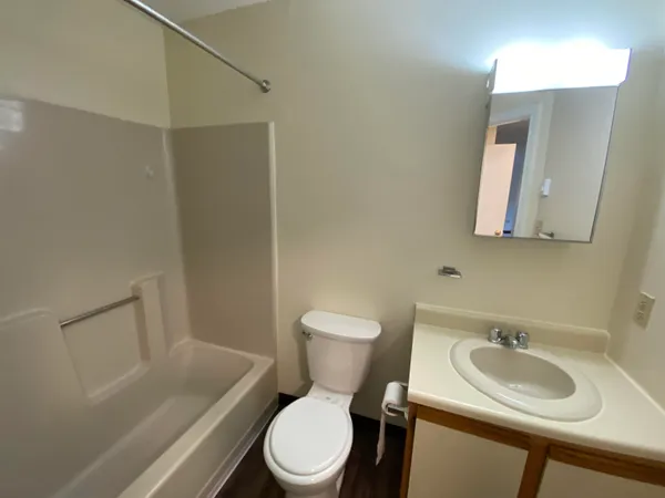 $1,875 | 133 Eastern Avenue, Unit 304, Manchester, NH 03104