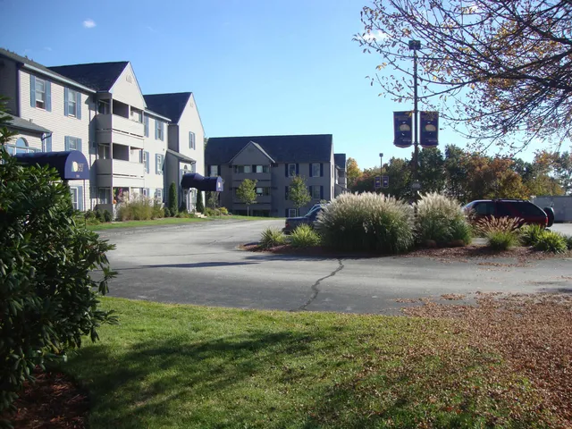 $1,875 | 133 Eastern Avenue, Unit 304, Manchester, NH 03104