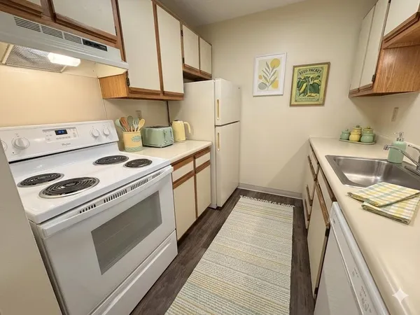 $1,875 | 133 Eastern Avenue, Unit 304, Manchester, NH 03104