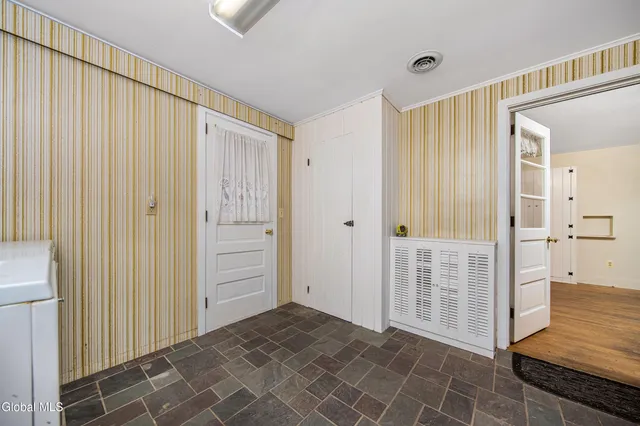 $444,900 | 9345 Ny Highway, Wynantskill, NY 12198