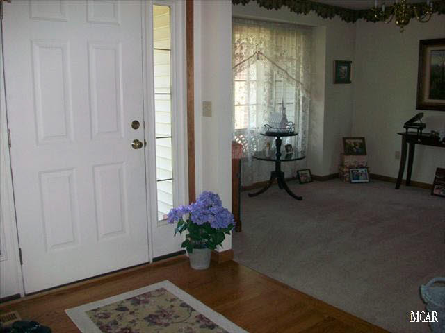 13296 Lighthouse Road La Salle, MI 48145 - Photo 2 of 20 Entry & Dining Room