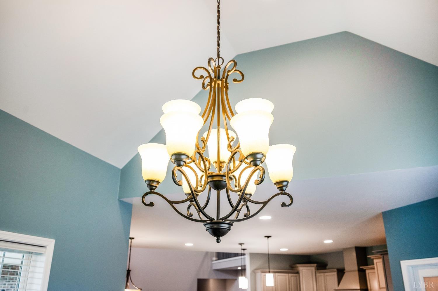 1695 Colby Drive Forest, VA 24551 - Photo 20 of 92 a vase of flowers sitting on a table