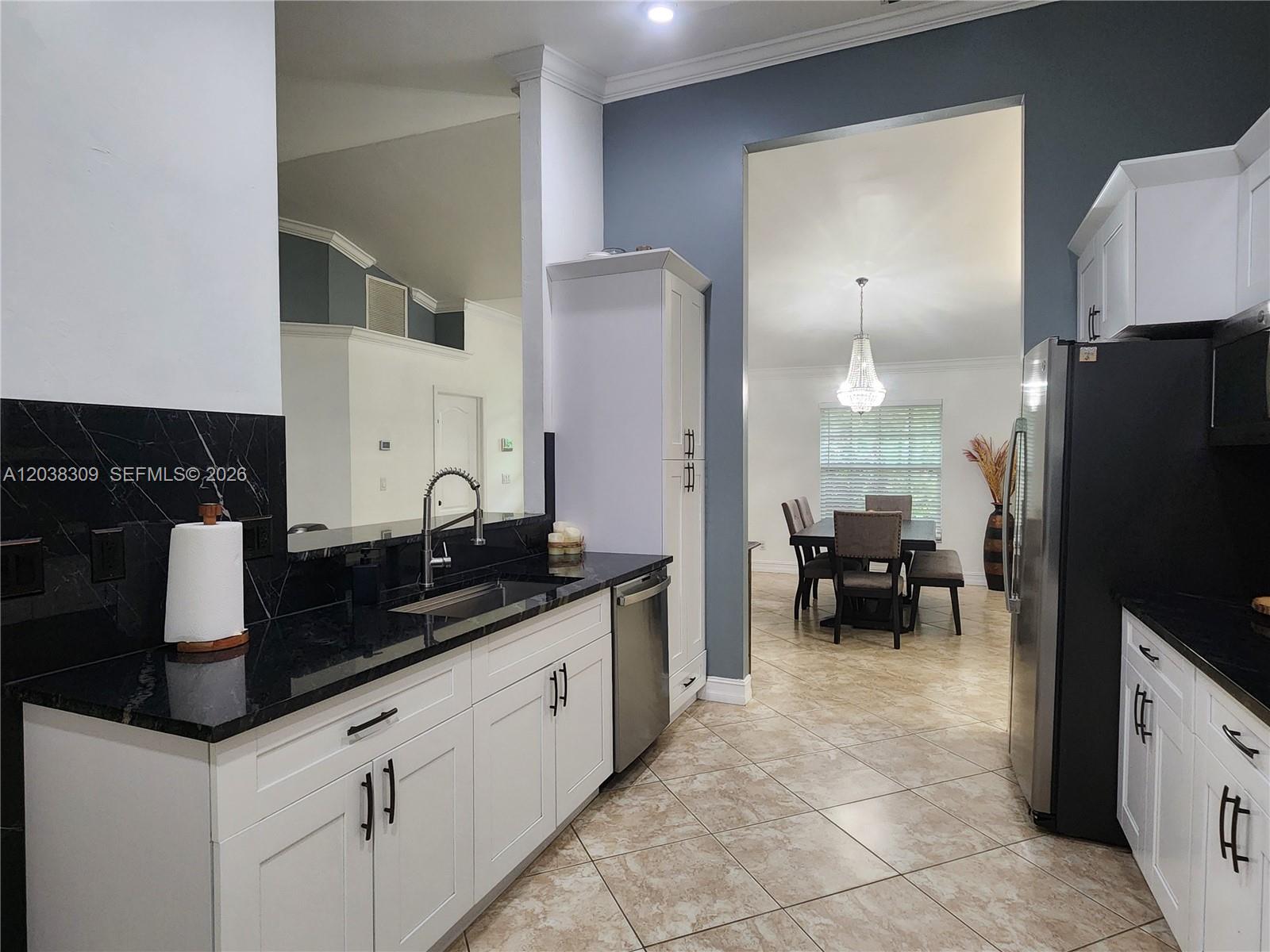 111 2nd Street Southeast Naples, FL 34117 - Photo 8 of 96